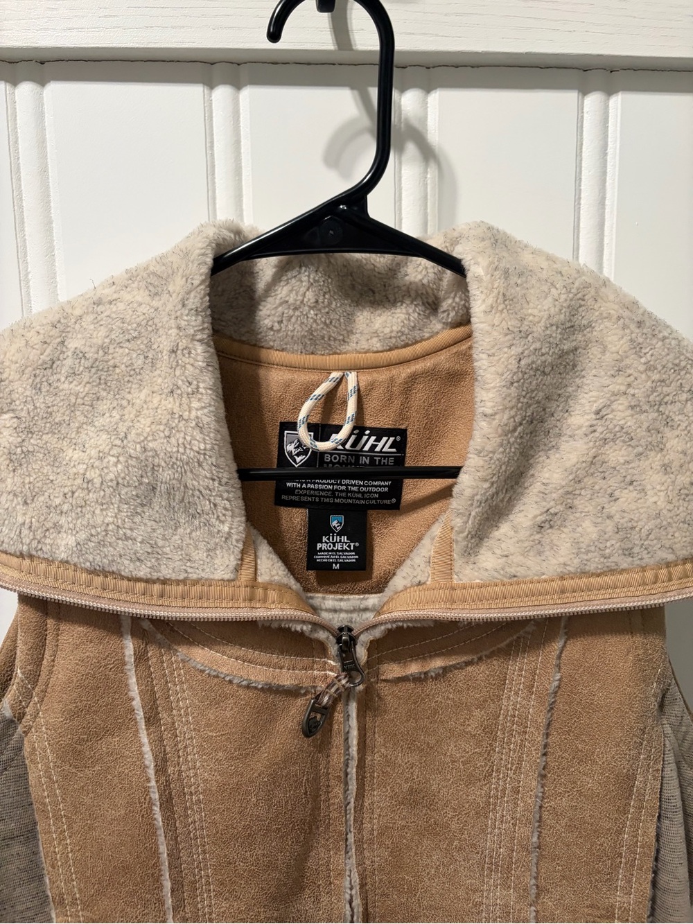 KUHL Dani Sherpa Vest Jacket Tan Almond Faux Leather Wool Fleece Ivory Size M - Picture 4 of 14